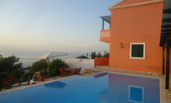 Kalamitsi Villa | Relaxing Private Villa with Pool, Steps from the Beach