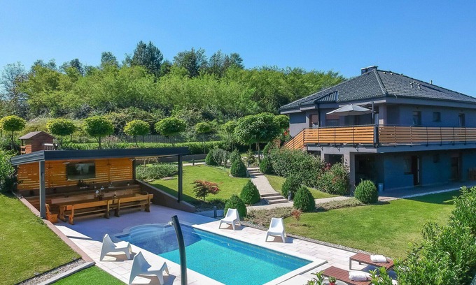Presika House | Inviting Villa with Hot Tub, Pool & Panoramic Views