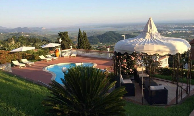 Corsanico Villa | Serene Villa with Private Pool & Hot Tub near Viareggio