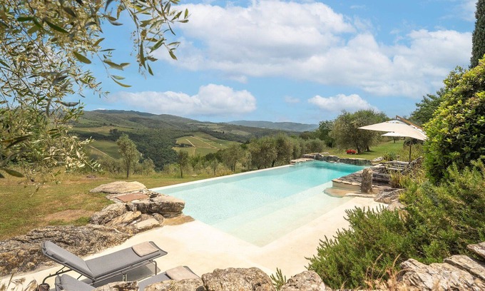 Radda in Chianti Villa | Idyllic Private Villa with Pool & Hot Tub near Greve In Chianti