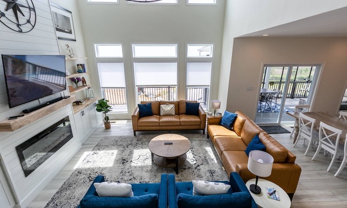 Tracys Landing House | Idyllic Waterfront Retreat: Pool, Hot Tub & Game Room