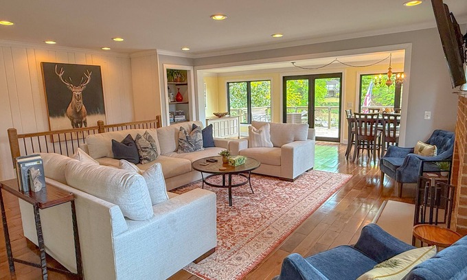 Belmont House | Private Waterfront Home on 1-Acre w/Cove