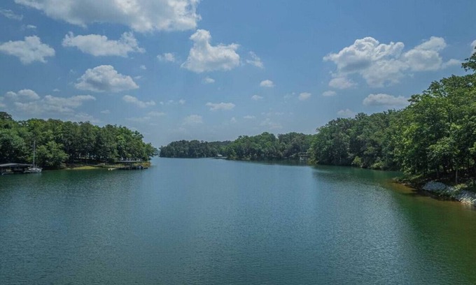 Reed Creek House | Serene Waterfront Retreat at Lake Hartwell with Hot Tub