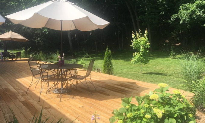 Traverse City House | Elegant Private Waterfront Retreat on M-22 - Guest Rated 9.8