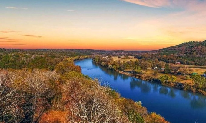 Mountain Home Cottage | Pet-Friendly White River Cottage on 214 Acres with Trails