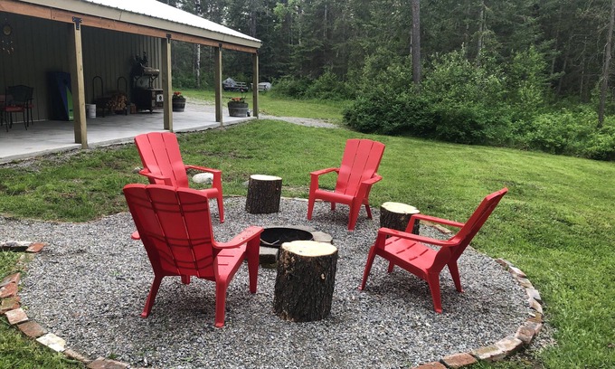 Hayden House | Pet-Friendly Hotel Near Silverwood with Ocean Views