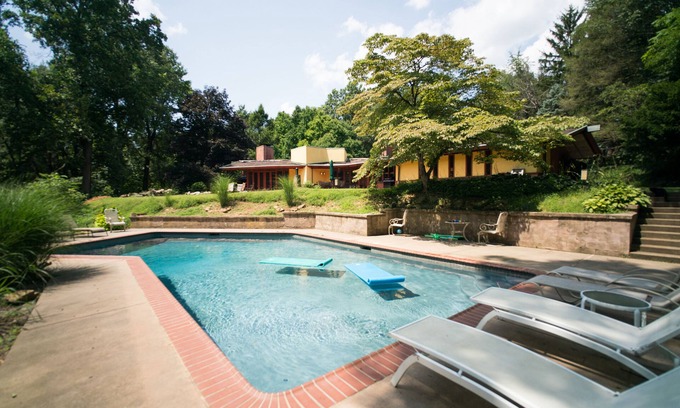 Mechanicsburg House | Exclusive 'Wright' Retreat: Pet-Friendly Escape Near Hershey