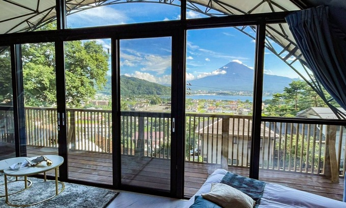 Fujikawaguchiko Cabin | Exclusive Executive Suite with Spa and Breakfast in Yamanashi