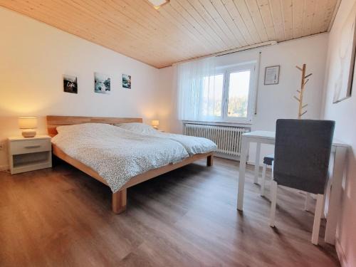 Glatt House | Cozy Room with Glatttal Views near Wasserschloss