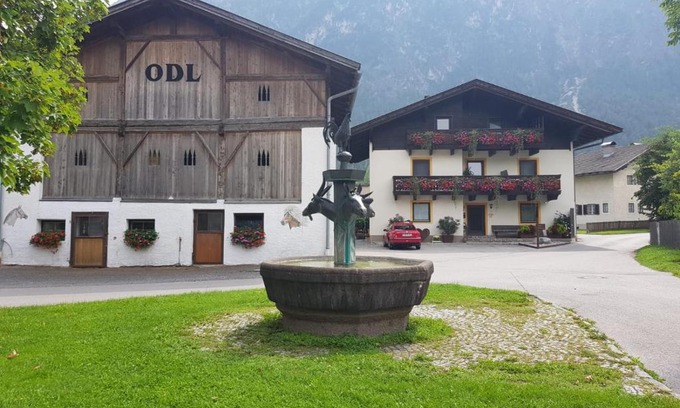 Lienz House | Highly Rated Privatzimmer Bundschuh - Your Perfect Getaway