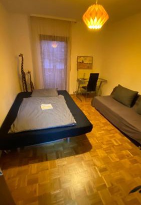 Emmertsgrund House | Privatzimmer im 1 OG in einem Reihenhaus mit gemeinschaftlichen Zimmern