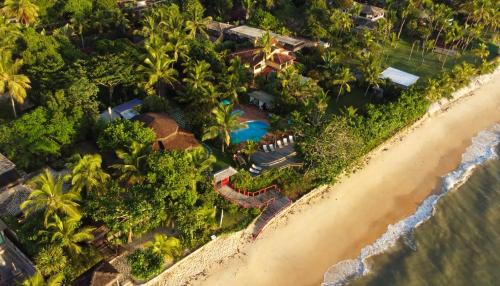 Arraial d'Ajuda Hotel | Relaxing Privillage Praia Pousada: Oceanfront Bliss Awaits