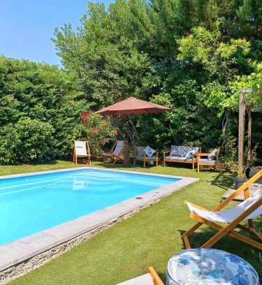 Cepie House | Proche Carcassone chambre avec sanitaire privée, piscine partagée salon kitchenette privé