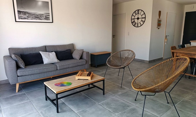 Longeville-sur-Mer House | Family-Friendly Getaway Near the Beach with Ocean Views