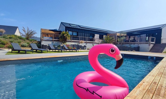 Plouezec House | Relax at Proche Mer - Keremma Gîte with Private Pool