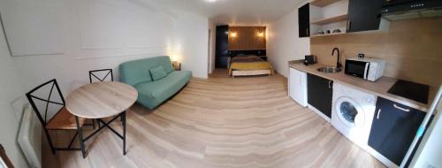 Orsay Apartment | Ideal Stay Near RER B and Paris Saclay University