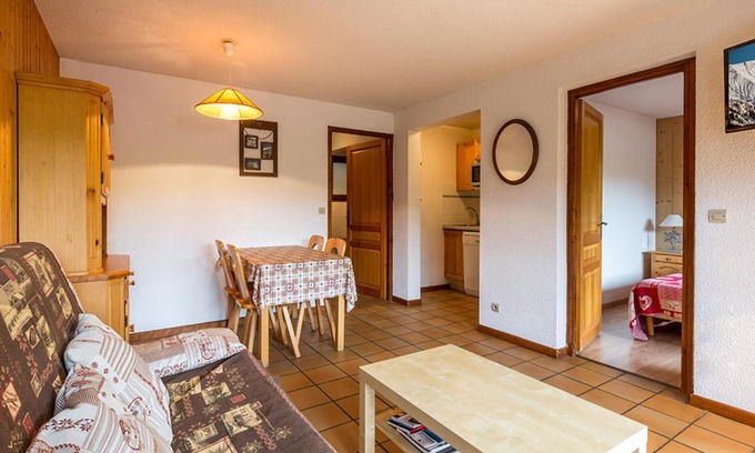 La Clusaz Apartment | Cozy Apartment with Aravis Views, Pet-Friendly & Near Slopes
