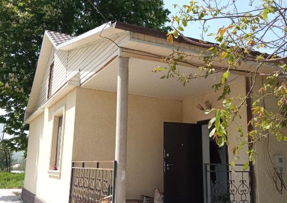 Chuy Province House | Budget-Friendly Family Retreat at Prohladnoe Hotel