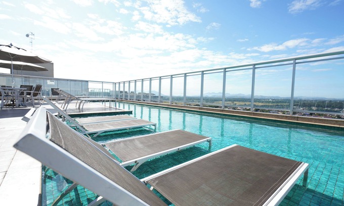 Centro Hotel | Inviting Stay at Promenade Fusion Itaguaí with Pool & Spa