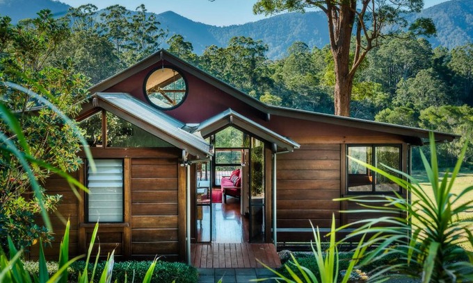Gleniffer Ski Chalet | Relax at Promised Land Retreat: Top-Rated Amenities Await