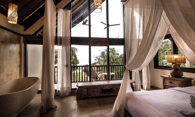 Temukus Villa | Beachfront Retreat with Private Pool and Cozy Firepit
