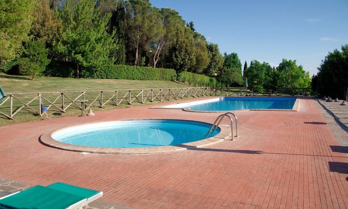 Corciano House | Discover Leccino Residence: Pool, WiFi & Child-Friendly Stay