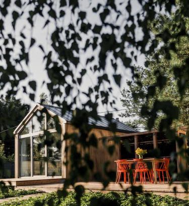 gmina Rzasnik House | Pet-Friendly Promowa17: Guest Rated 9.9 with Hot Tub