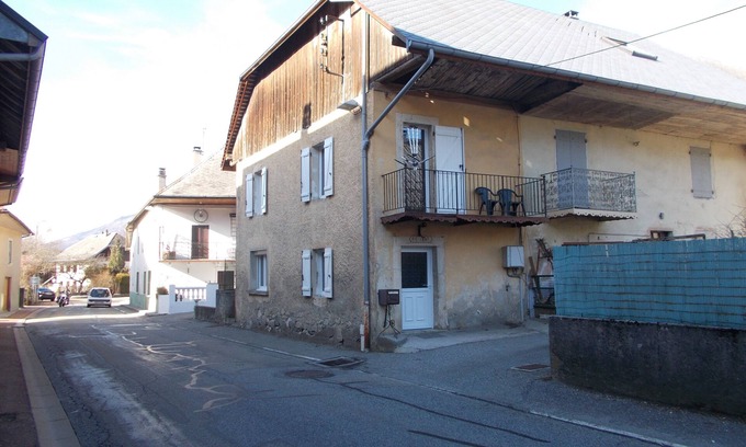 La Motte-en-Bauges House | Cozy Retreat in a Picturesque Village with Family Amenities