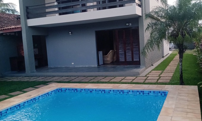Balneario Praia do Pernambuco House | Well-Located Property in Guarujá, Steps from Mar Casada Beach