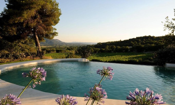 Cabrieres-d'Avignon House | Scenic Views Await at Our 4-Star Hotel with Pool