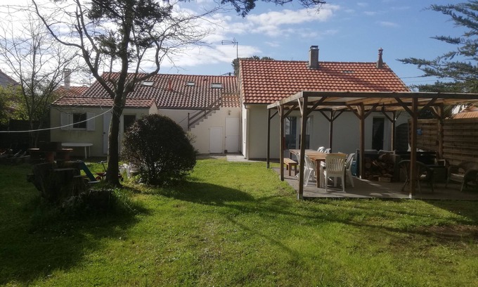 Prefailles House | Relaxing Retreat 800m from Beaches with Family-Friendly Amenities