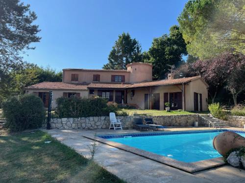 Mongauzy Villa | Propriété de charme avec vue panoramique
