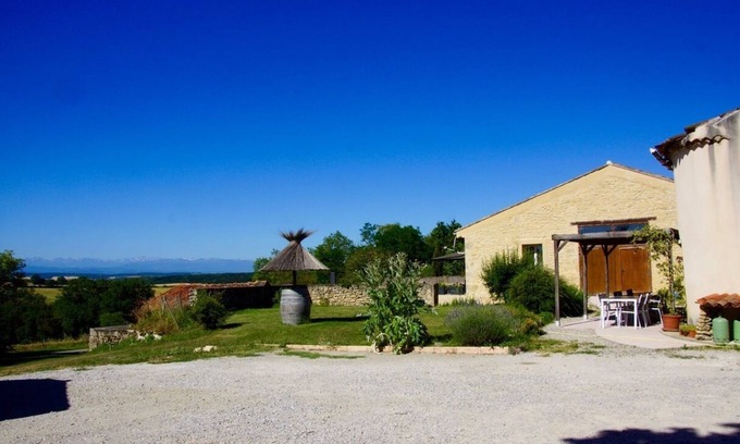 Pech-Luna Cottage | Rénovée Propriété avec Vue Éblouissante sur les Pyrénées