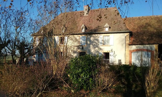Vauban House | Family-Friendly Stay at Propriété Merle Near Paray Le Monial