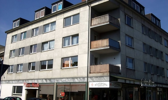 Muelfort Apartment | ProStays Apartment - 2 bedrooms, 4 single beds & kitchen in Mönchengladbach