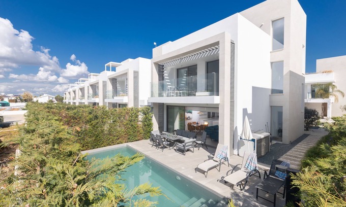 Kapparis Cottage | Protaras Azure Villa AZV15 - a villa that sleeps 7 guests in 3 bedrooms