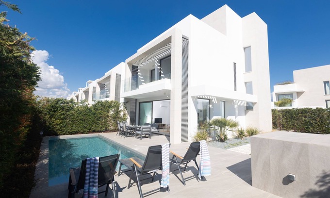 Kapparis Cottage | Protaras Azure Villa AZV16 - sleeps 7 guests in 3 bedrooms