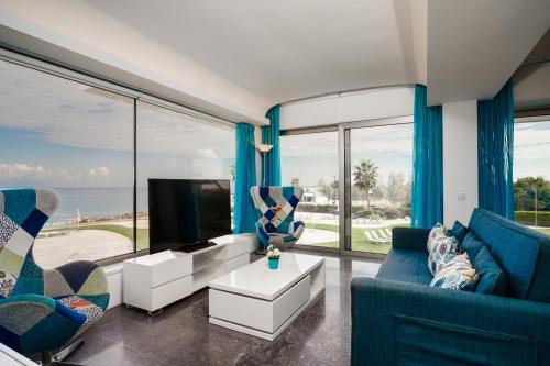 Protaras Apartment | Beachfront Thalassa Suite in Protaras with Ocean View