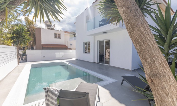 Pernera Cottage | Protaras Mandali Villa MA20 - sleeps 5 guests in 2 bedrooms