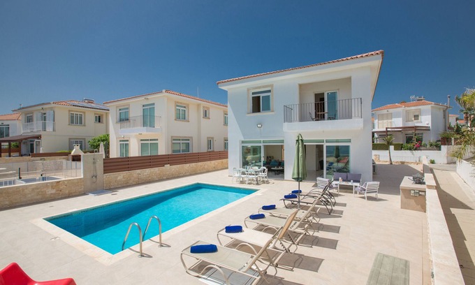 Protaras Cottage | Protaras Mesogeios Villa ME16: Ideal for Family Retreats