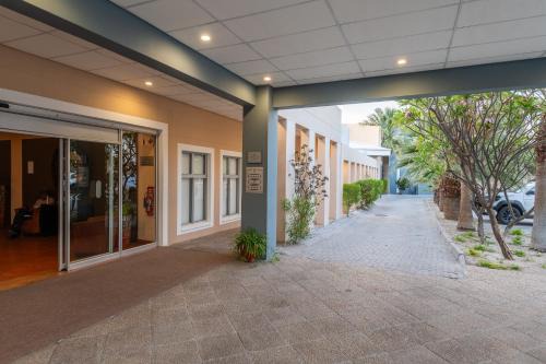 Ondangwa Hotel | Relax at Protea Hotel by Marriott Ondangwa with Oceanfront Views