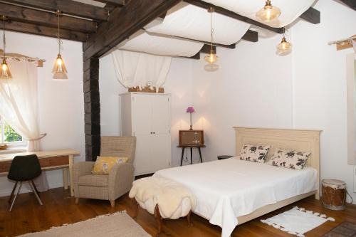 Gratiskes Villa | Provance style villa in regional park!
