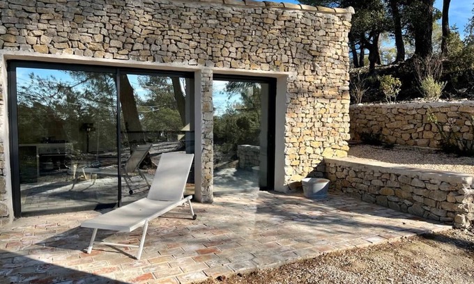 Pourrieres Villa | Idyllic Provençal Cabin with Sainte Victoire View