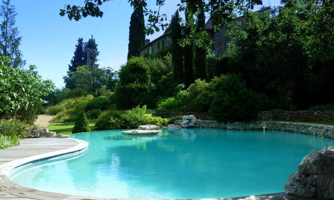 Monoblet House | Inviting Provencal Country Home with Pool and Spa Amenities