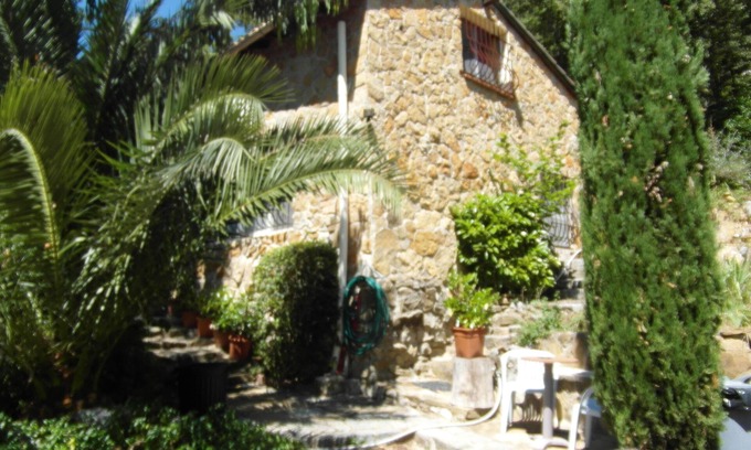 Evenos House | Idyllic Provencal Farmhouse with Pool in Nature Retreat