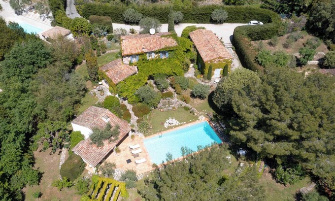 Tourrettes-sur-Loup Villa | Beautiful Provencal House with Private Pool & Ocean Views