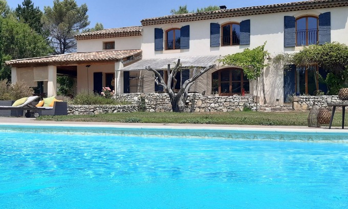 Venelles House | Idyllic Provencal House with Pool and Bowling Near Aix