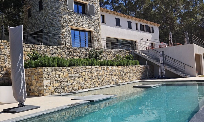 Lorgues Villa | Scenic Provencal Villa with Pool and Ocean Views