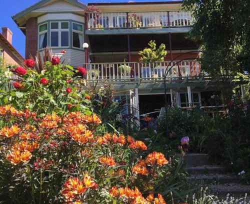 West Hobart Apartment | Historic Providence House: A Family-Friendly Retreat