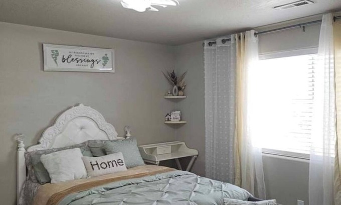 Pasco House | providing spare luxury rooms for rent